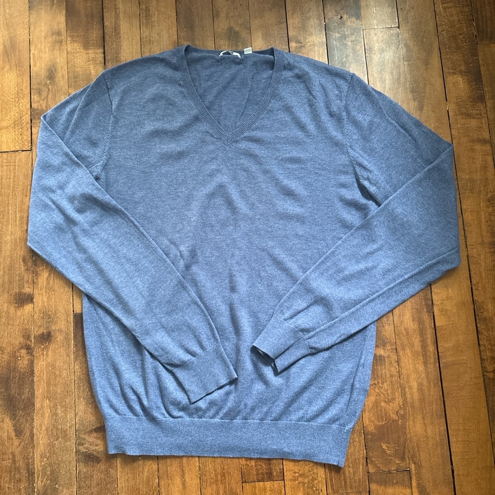 Uniqlo V-Neck Sweater
